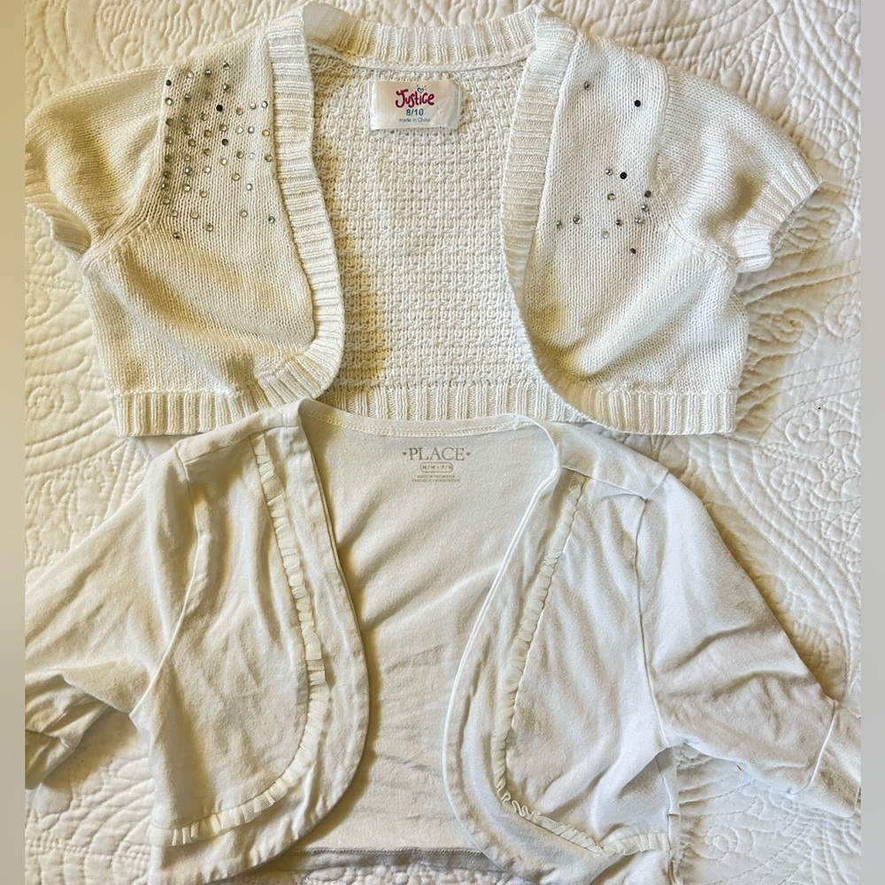 Two girls white shrugs 🐑 bolero short cardigans